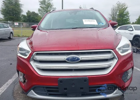 2018 Ford Escape Titanium из США, поврежденный, VIN 1FMCU9J97JUB02226